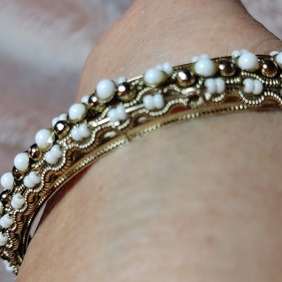 Vintage Gold Tone Bangle with White & Gold Beads - Picture 2 of 8